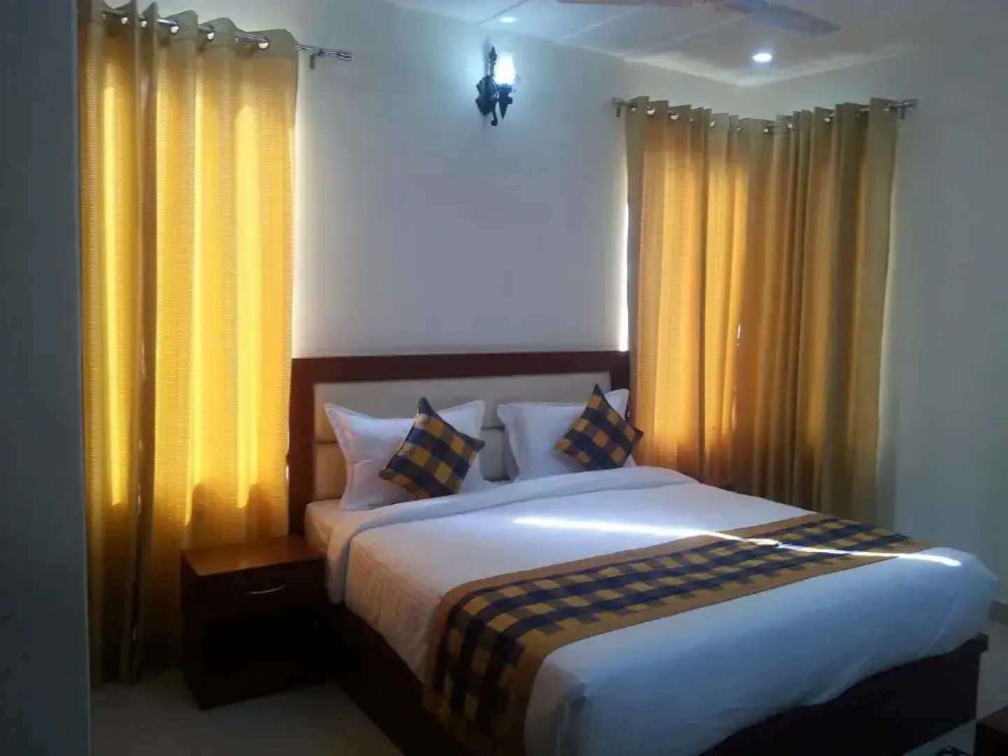 Мини-Отель Taj Village