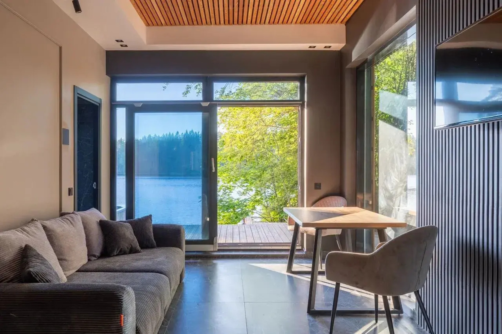 Вилла на Воде Рощино