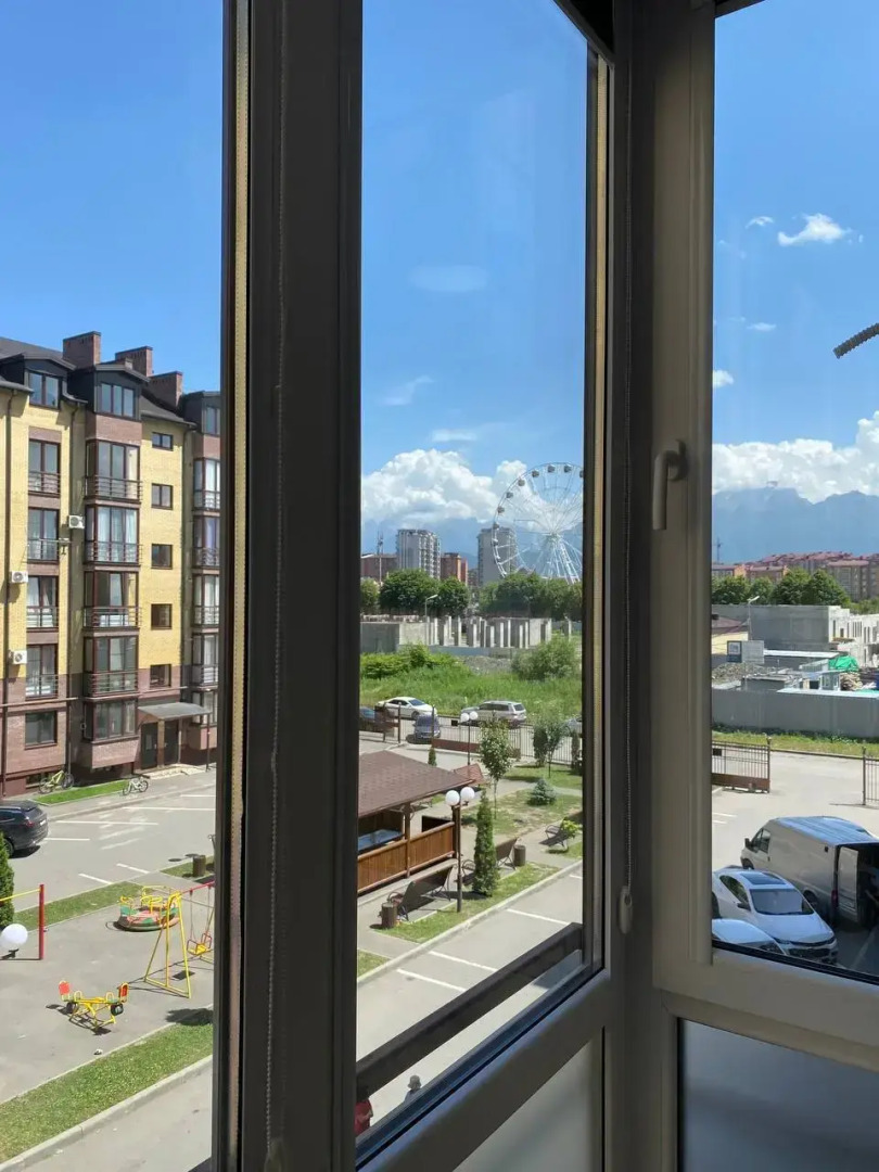 Квартира посуточно на Джигкаева, кровать Queen Size!