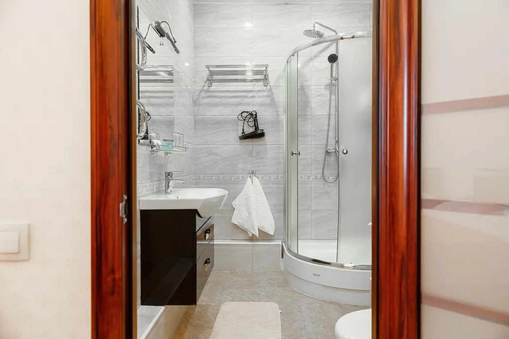 Отель Император