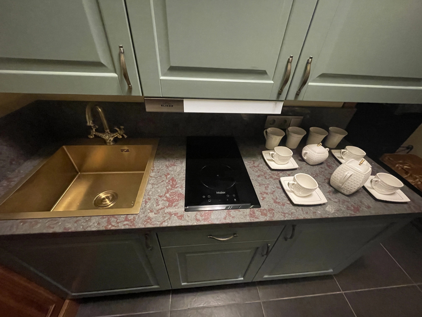 Апартаменты Old England