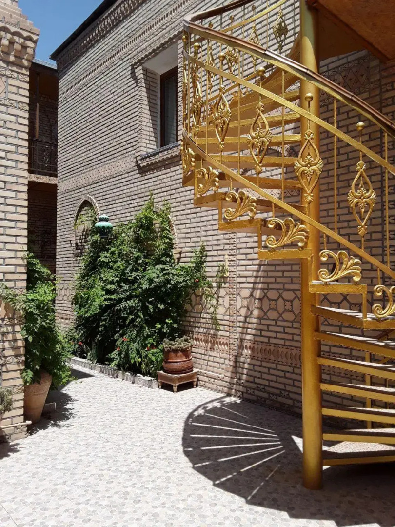 Отель Sasha & Son