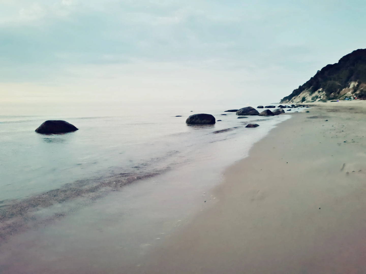 Частный дом на берегу моря с бассейном