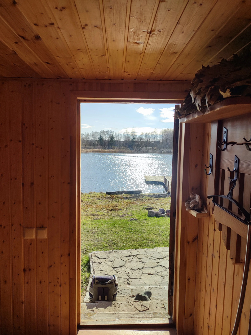 Частный дом на озере