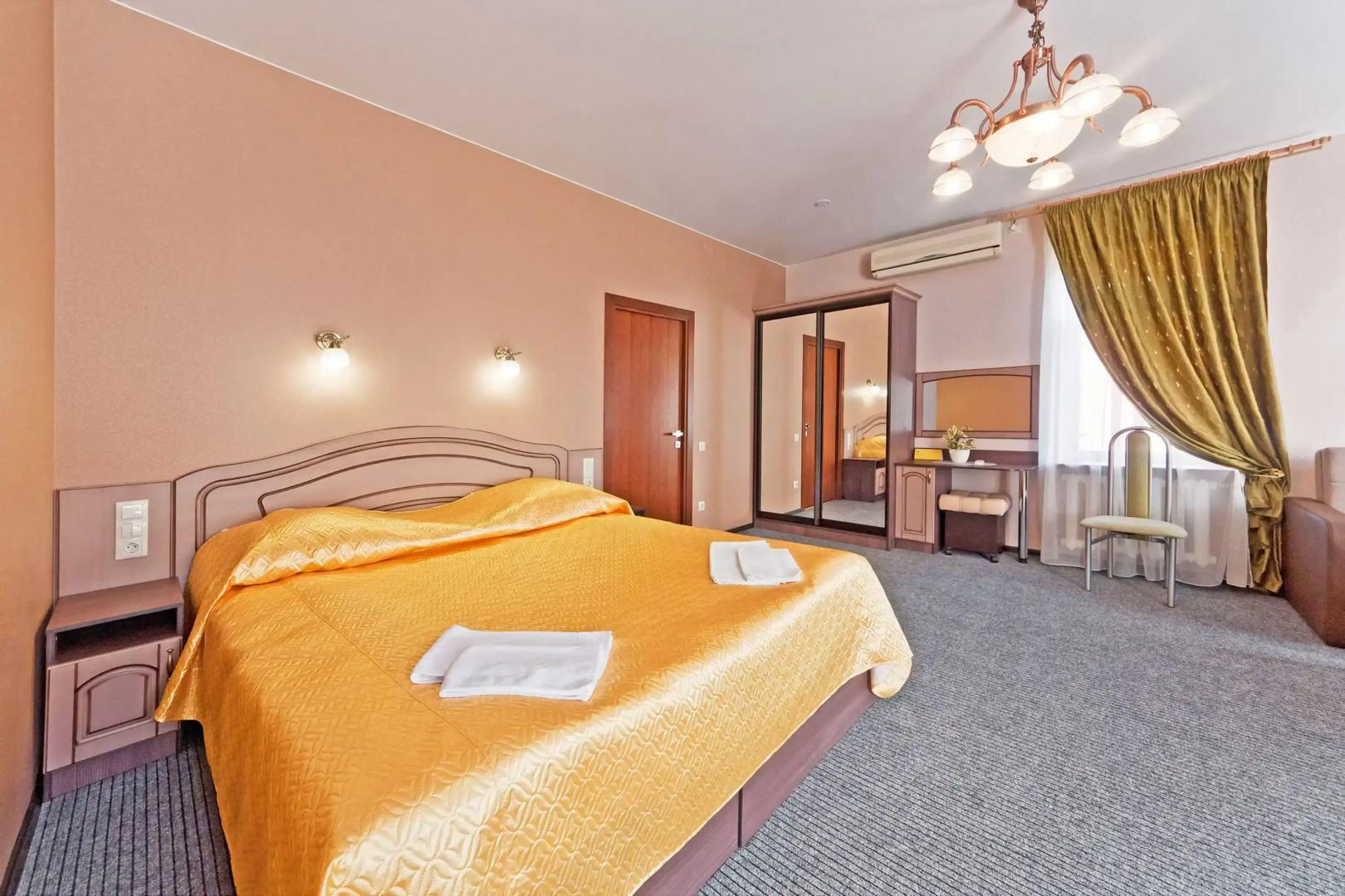 Отель Валерия