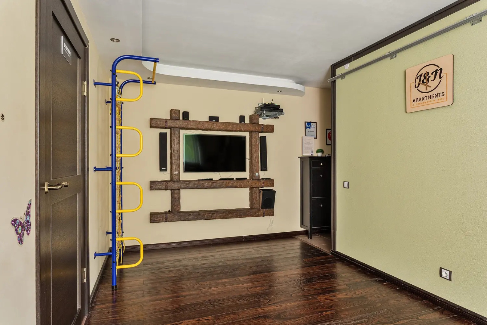 Апартаменты J&N Apartments Двухкомнатные с гидромассажной ванной Советская 10