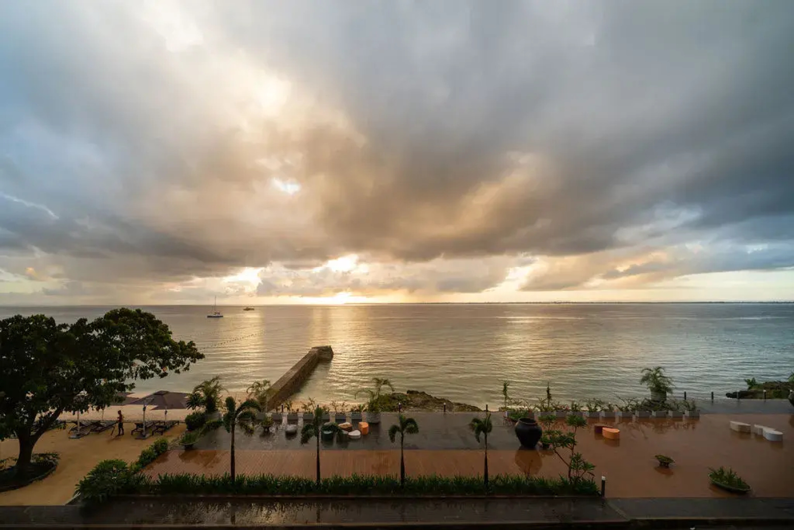 Курортный отель The Reef Island Resort Mactan Cebu
