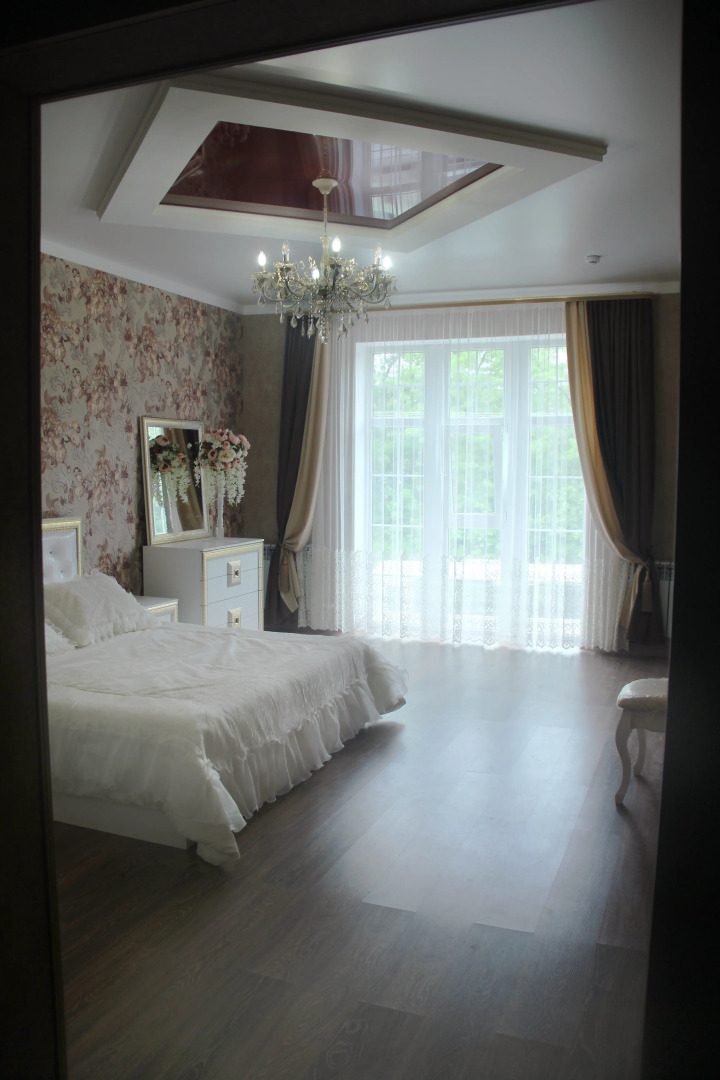 Моцарт Холл