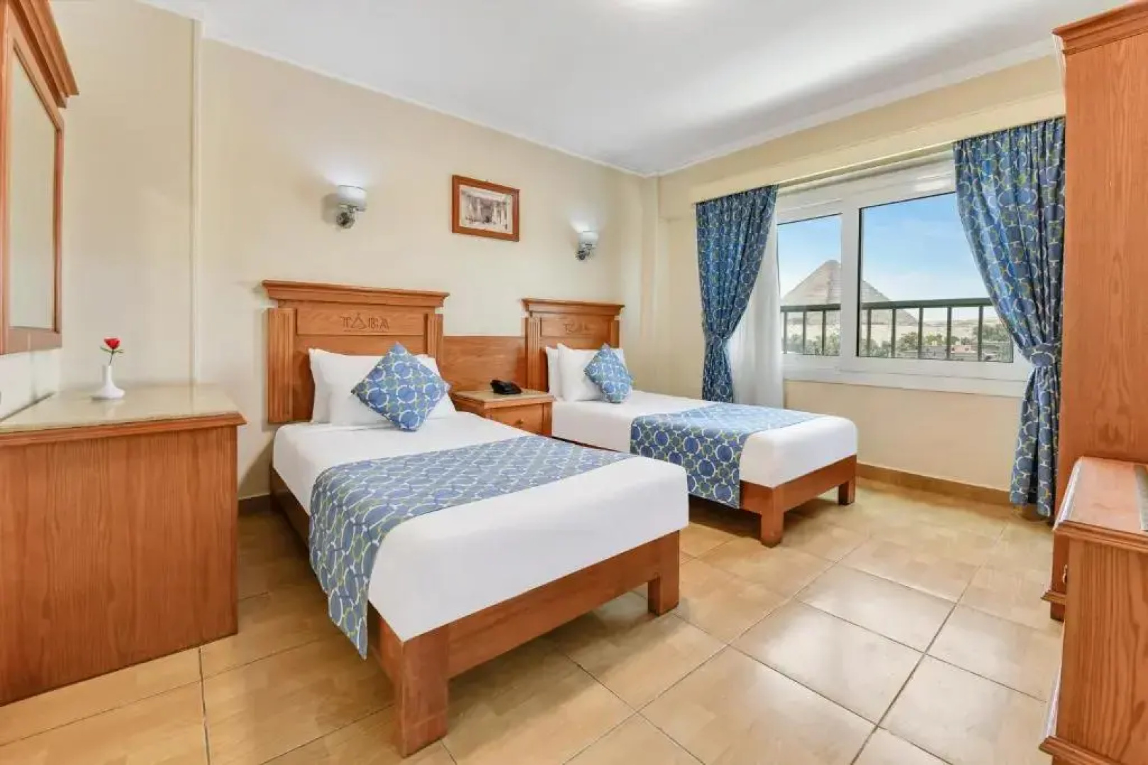 Отель Aura Inn Tiba Pyramids