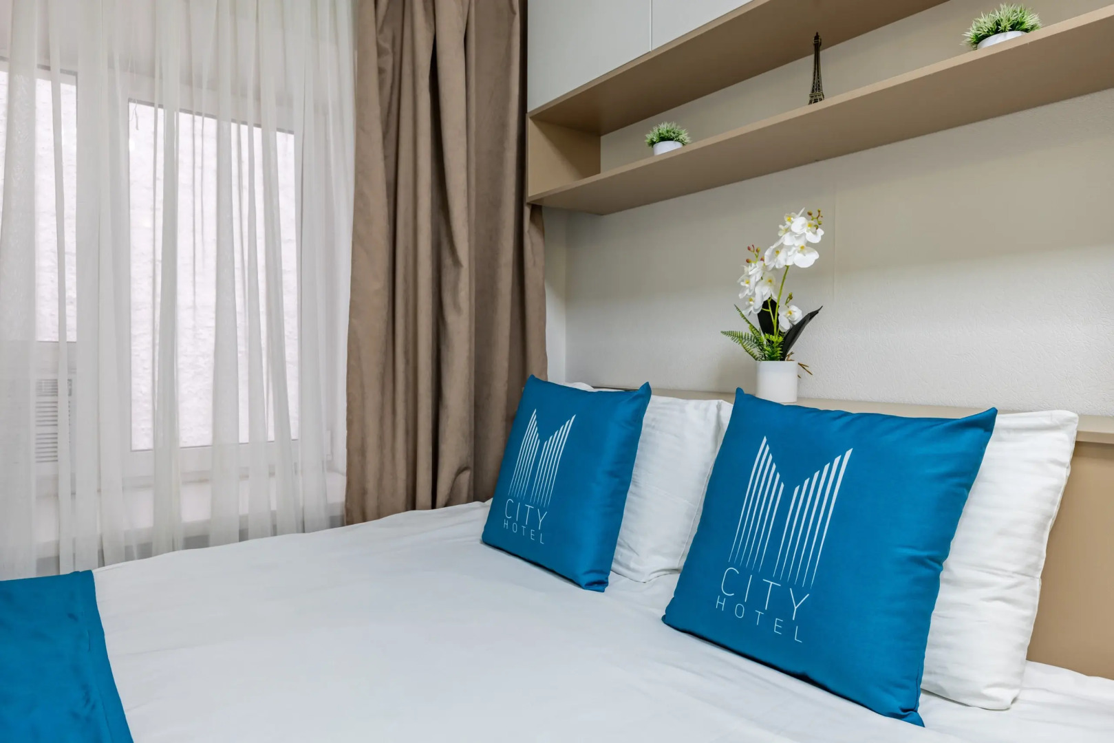 City lights Невский 90