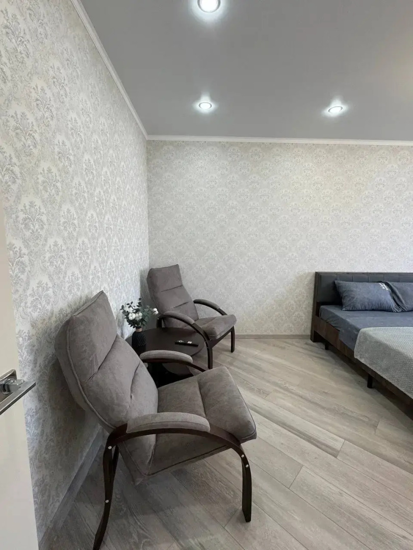 Квартира Шикарная двухкомнатная с лоджией