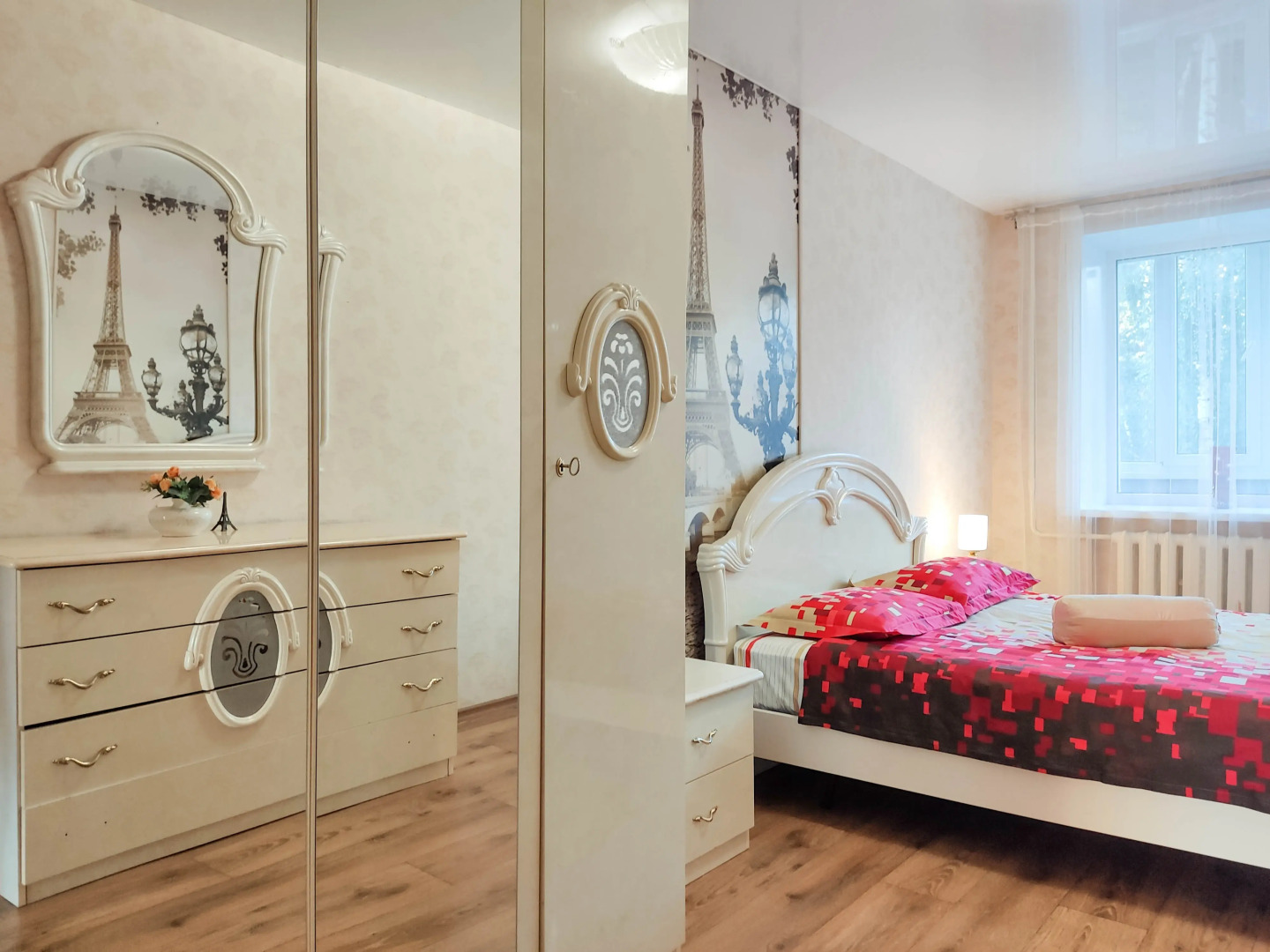 Апартаменты Мишель в центре Сеть ЙоХоум