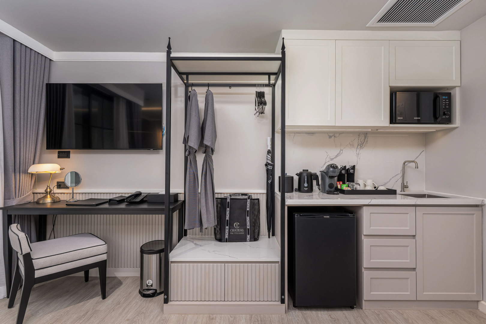 Отель Chateau Du Village Patong