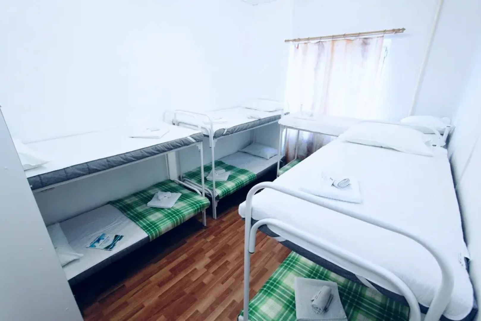 Хостел Гости