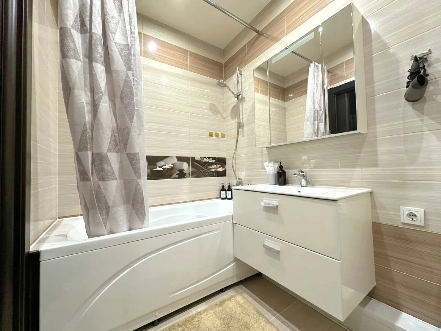 Квартира Двухкомнатная с балконом на Притомском