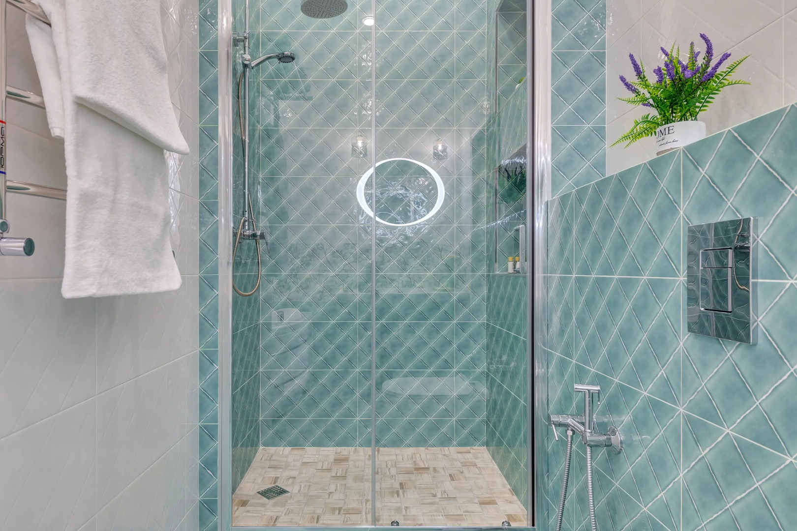 Апартаменты Люкс с большой ванной и видом на горы Sea Breeze & SPA