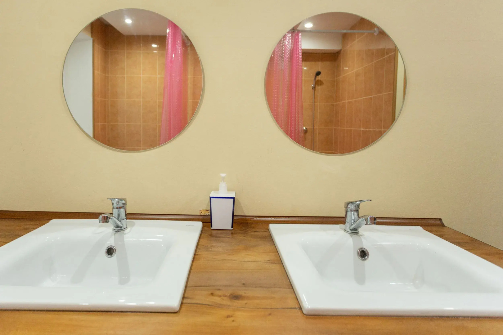 Хостел МОНРО