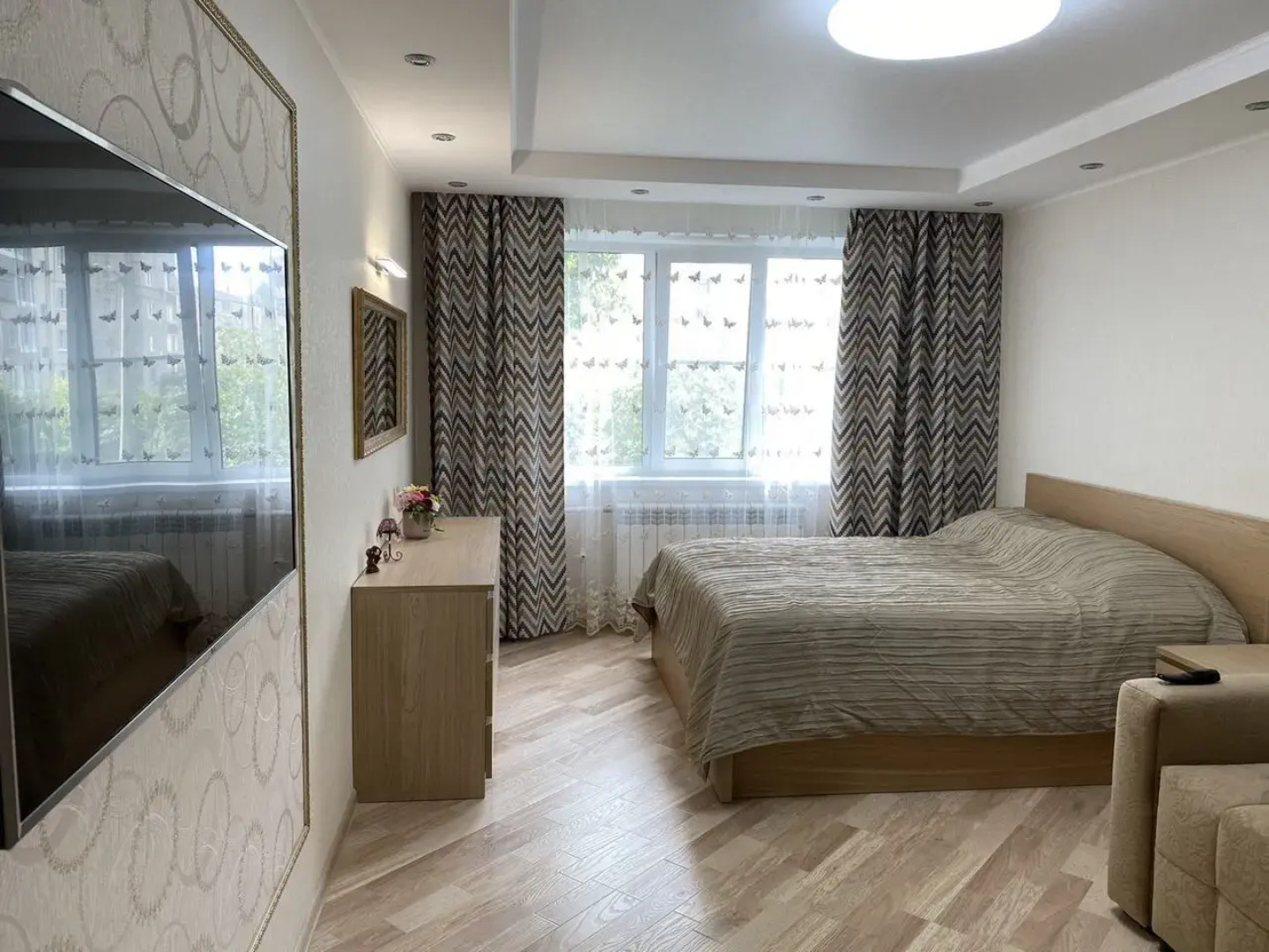 Квартира у Тихвинского монастыря