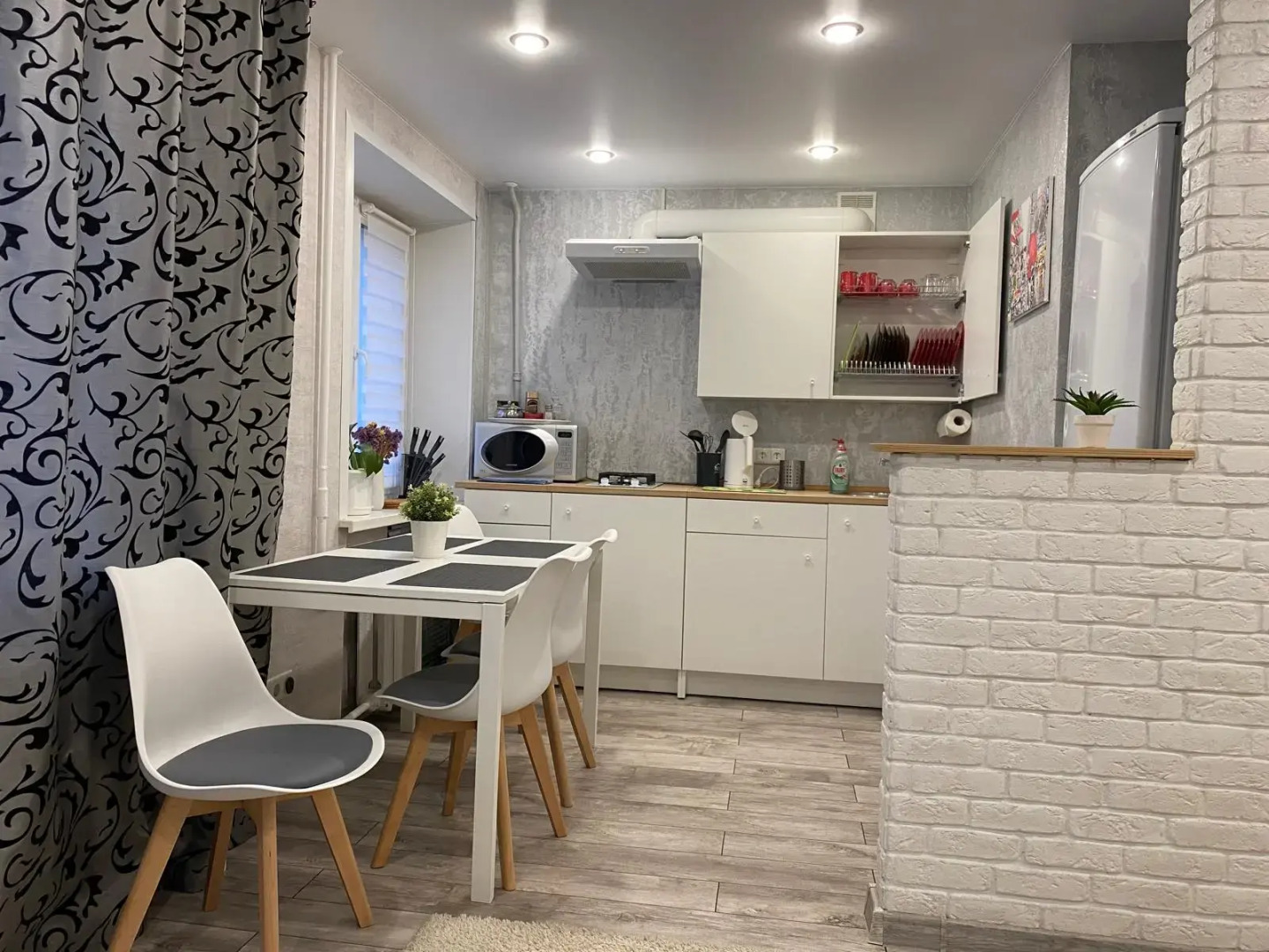 Апартаменты Ленина 3