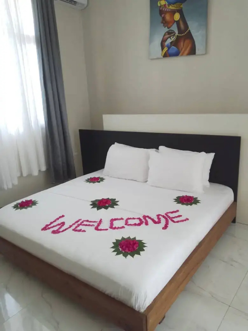 Отель Ocean Breeze