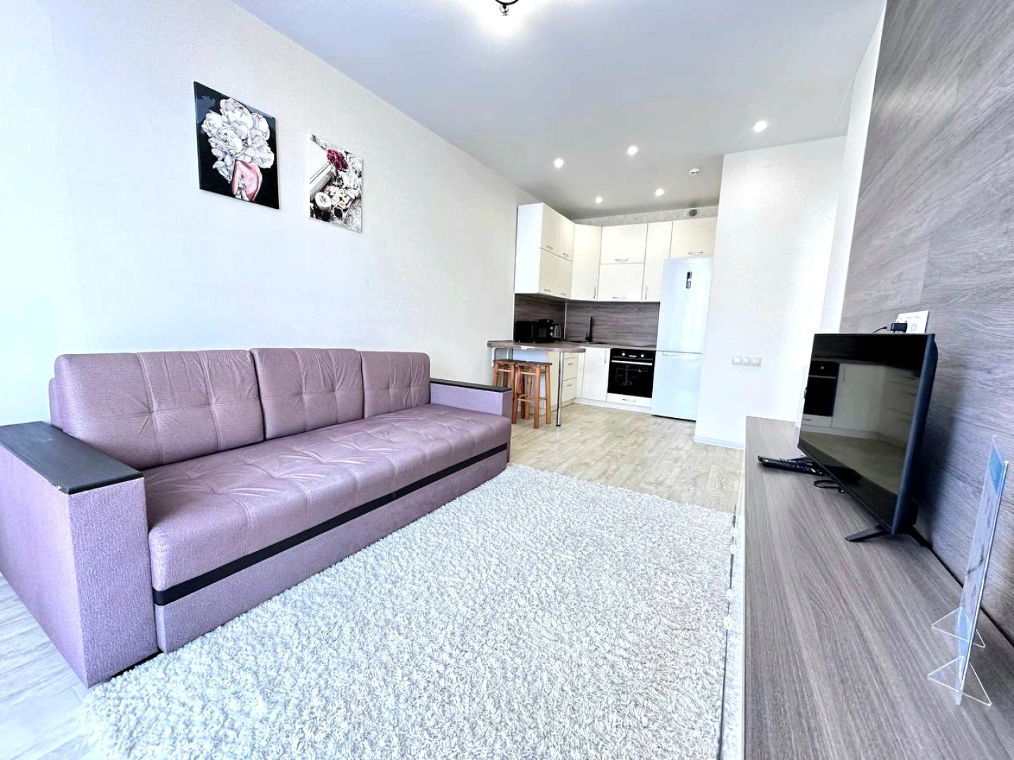 Квартира Студия Двухкомнатная на Московском Рядом с Кадетским Училищем