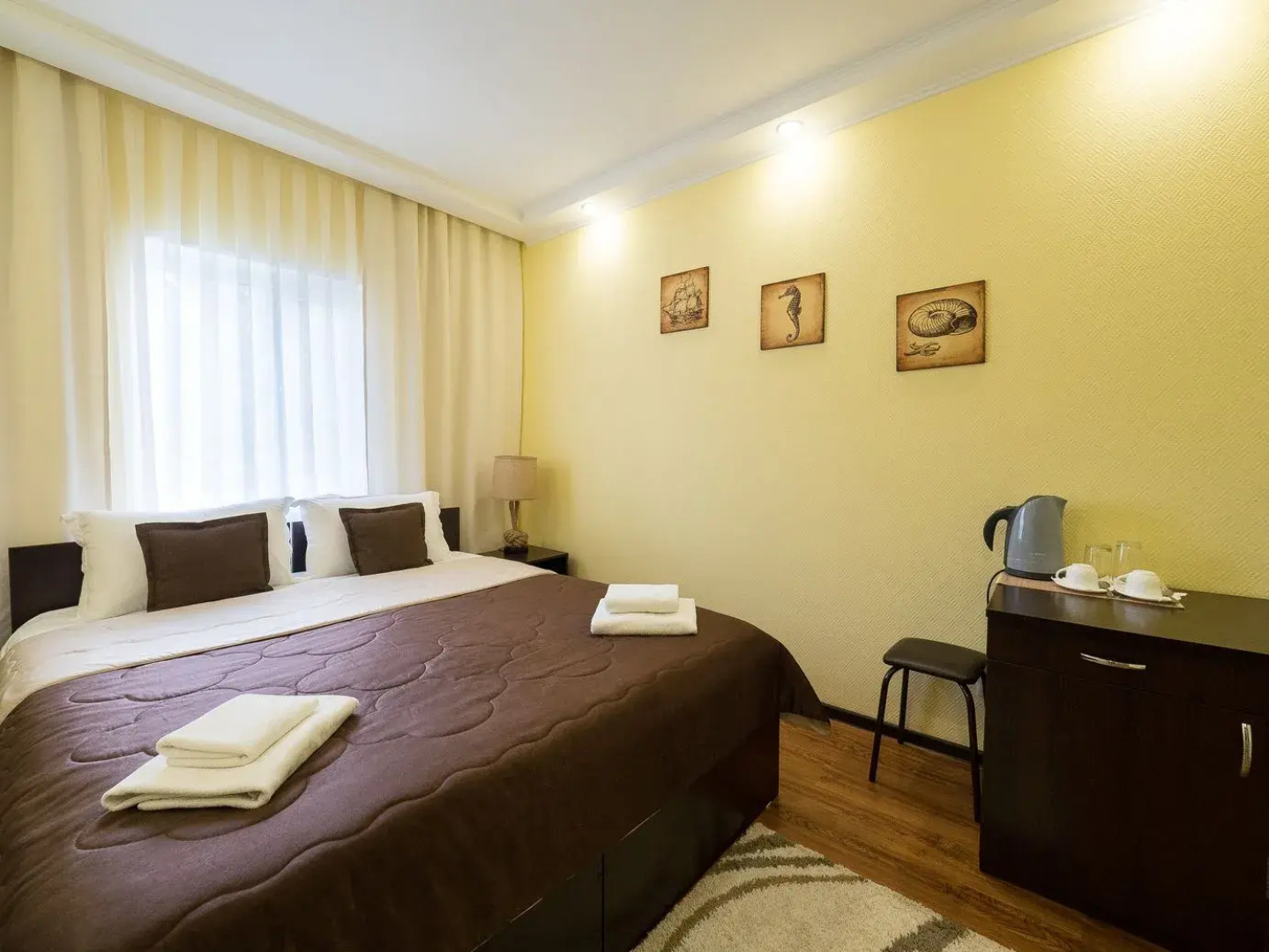 Отель Адмирал