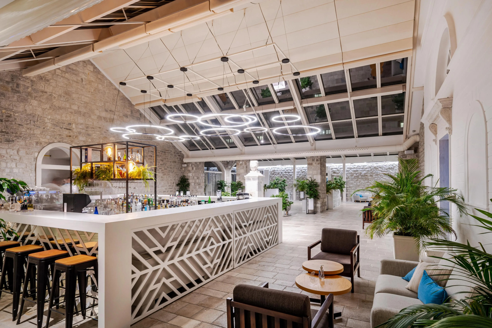 Lazure Hotel and Marina