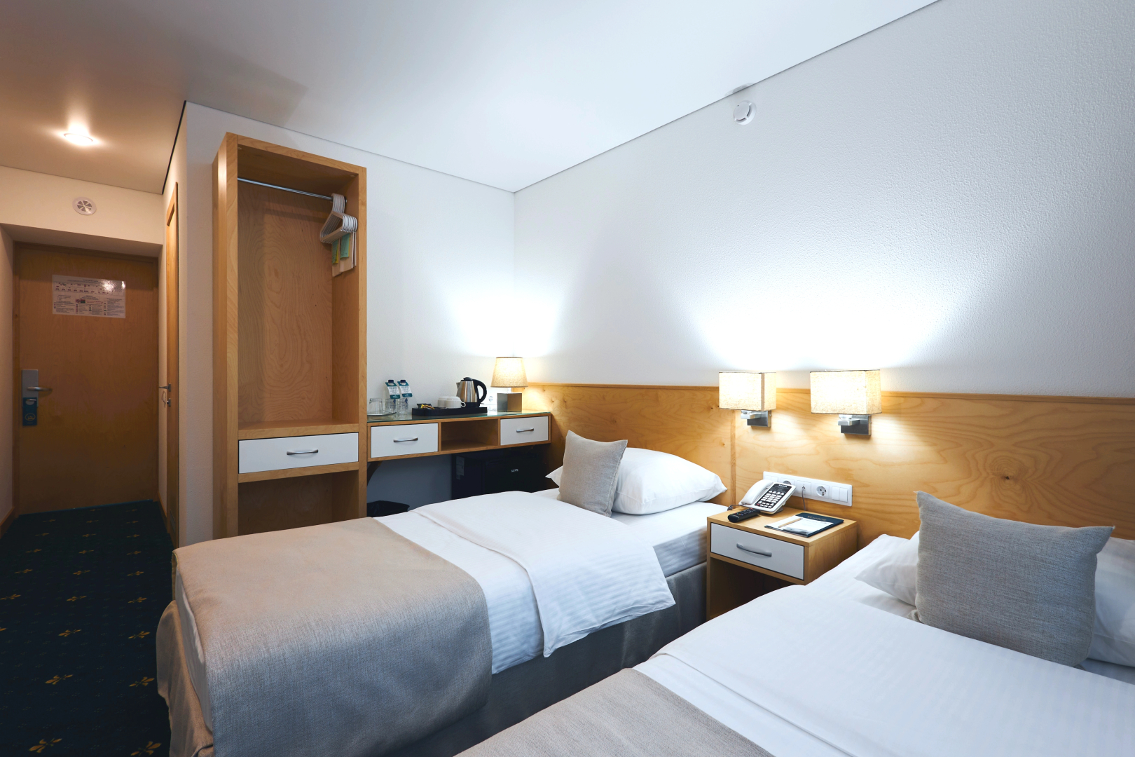 Отель Восток