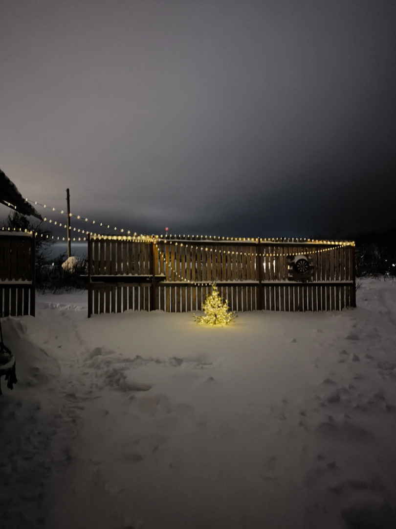 Частный дом Чёрный домик у озера Отрадное