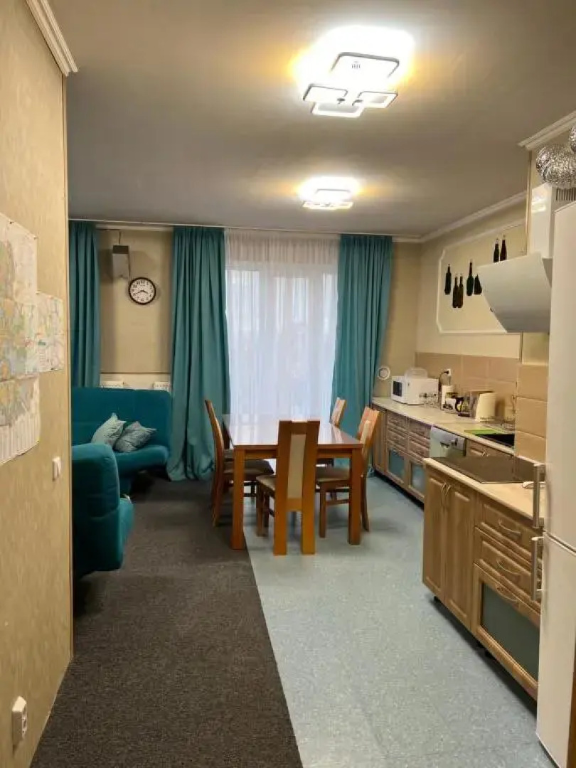 Апартаменты 3 комнаты в Центре рядом с Электричкой на Море