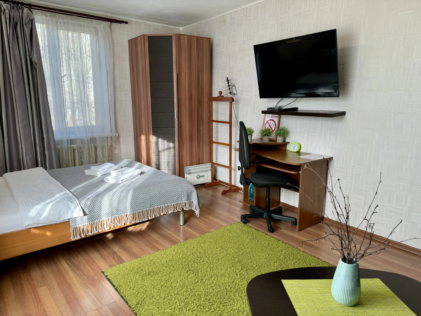 Апартаменты на Парижской коммуны 50