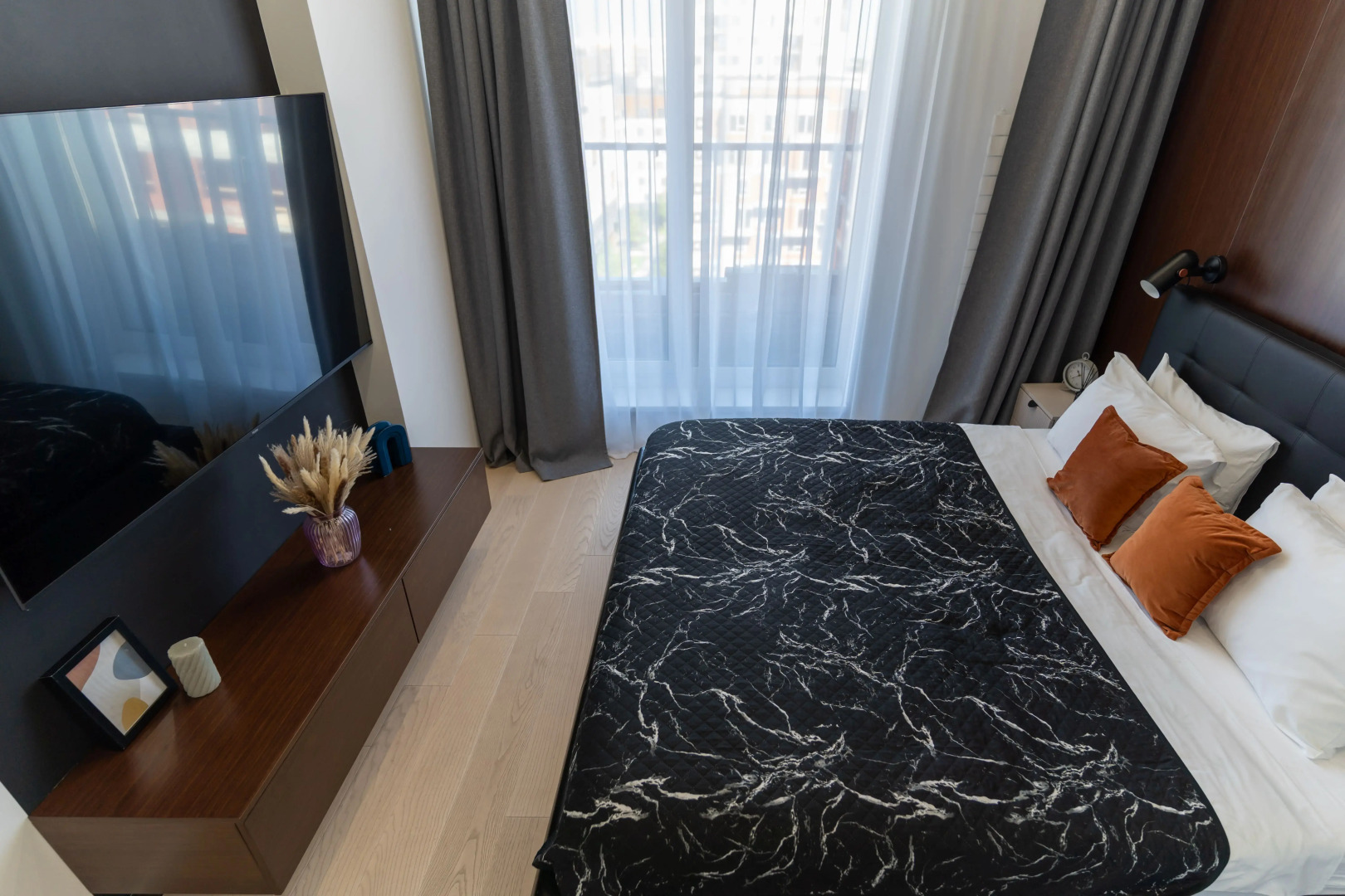 Двухэтажные Апартаменты с открытой террасой на Стачек 62