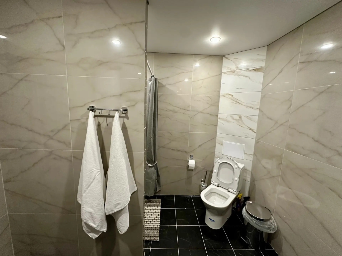 Апартаменты Улучшенные с большой двуспальной кроватью 7