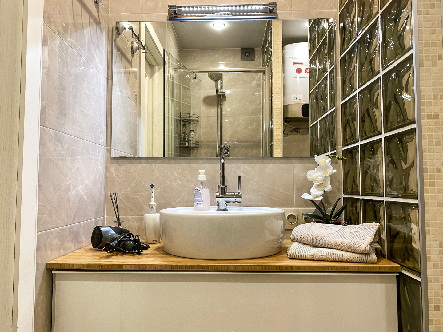 Квартира у аквапарка Ривьера