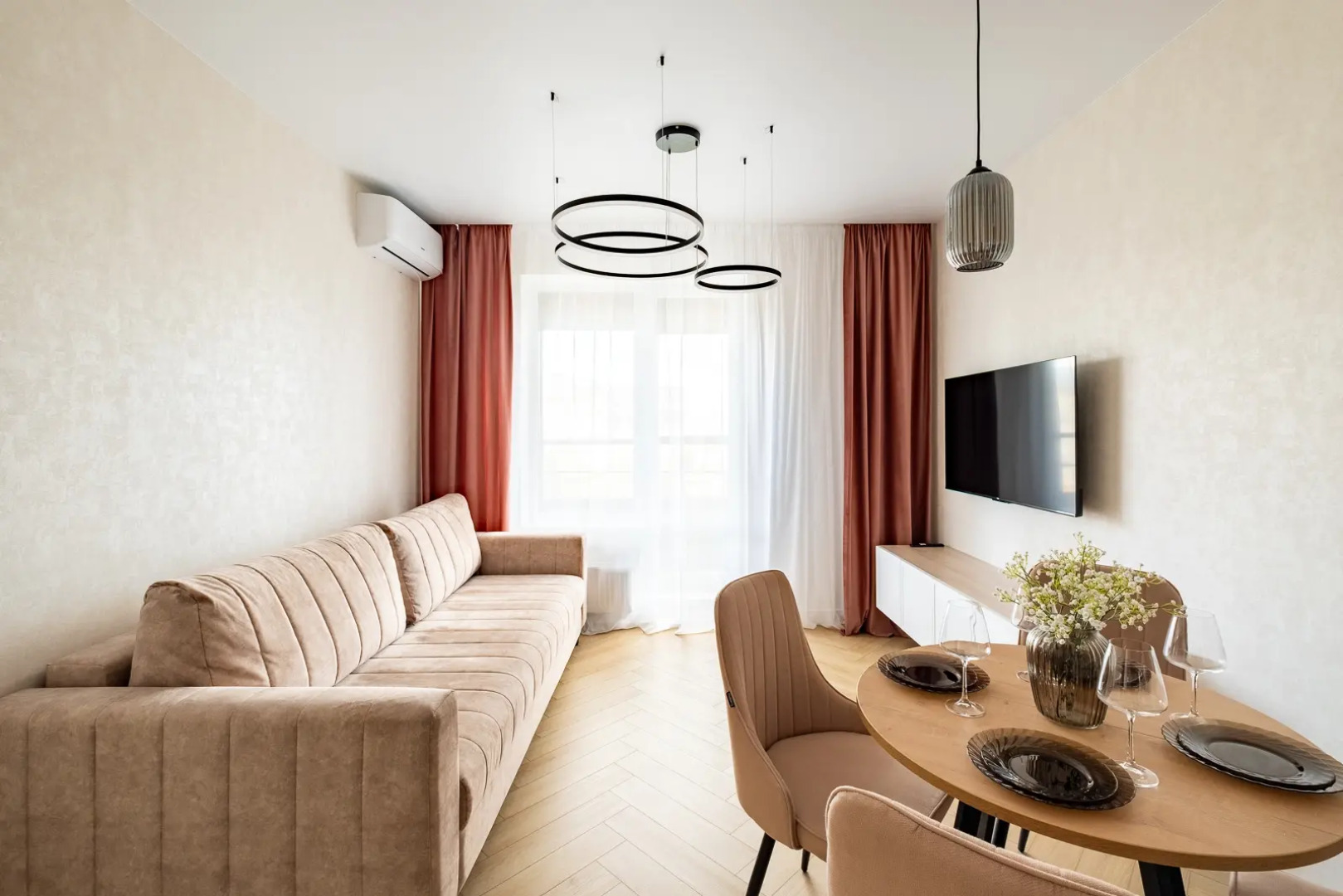 Апартаменты у метро Лесная