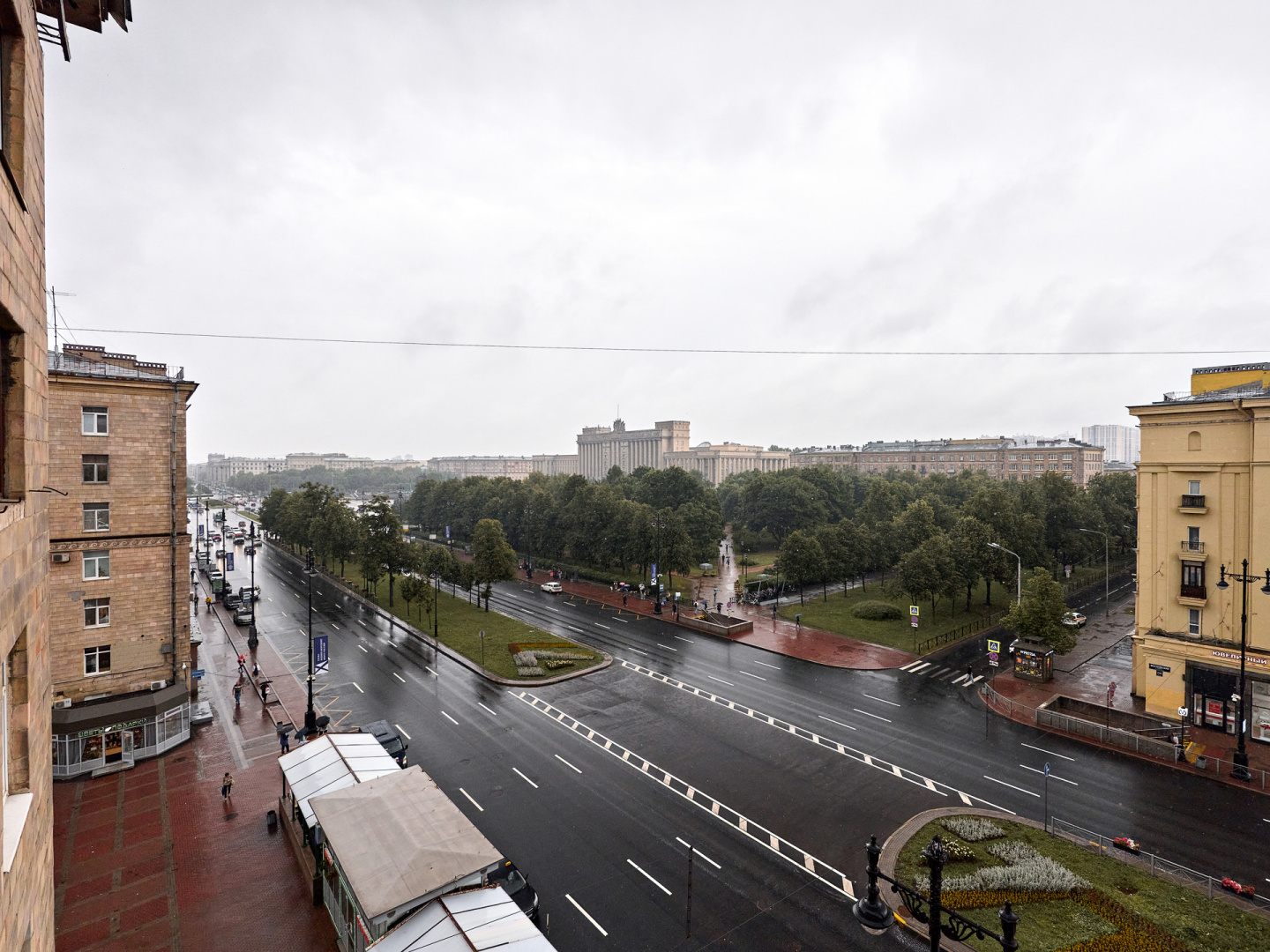 Апартаменты Семейные апартаменты у метро Московская