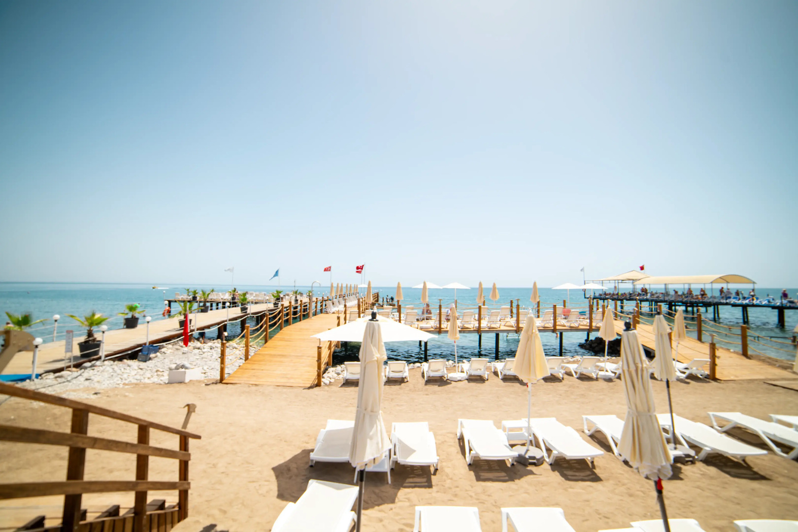 Rose Garden Premium Hotel