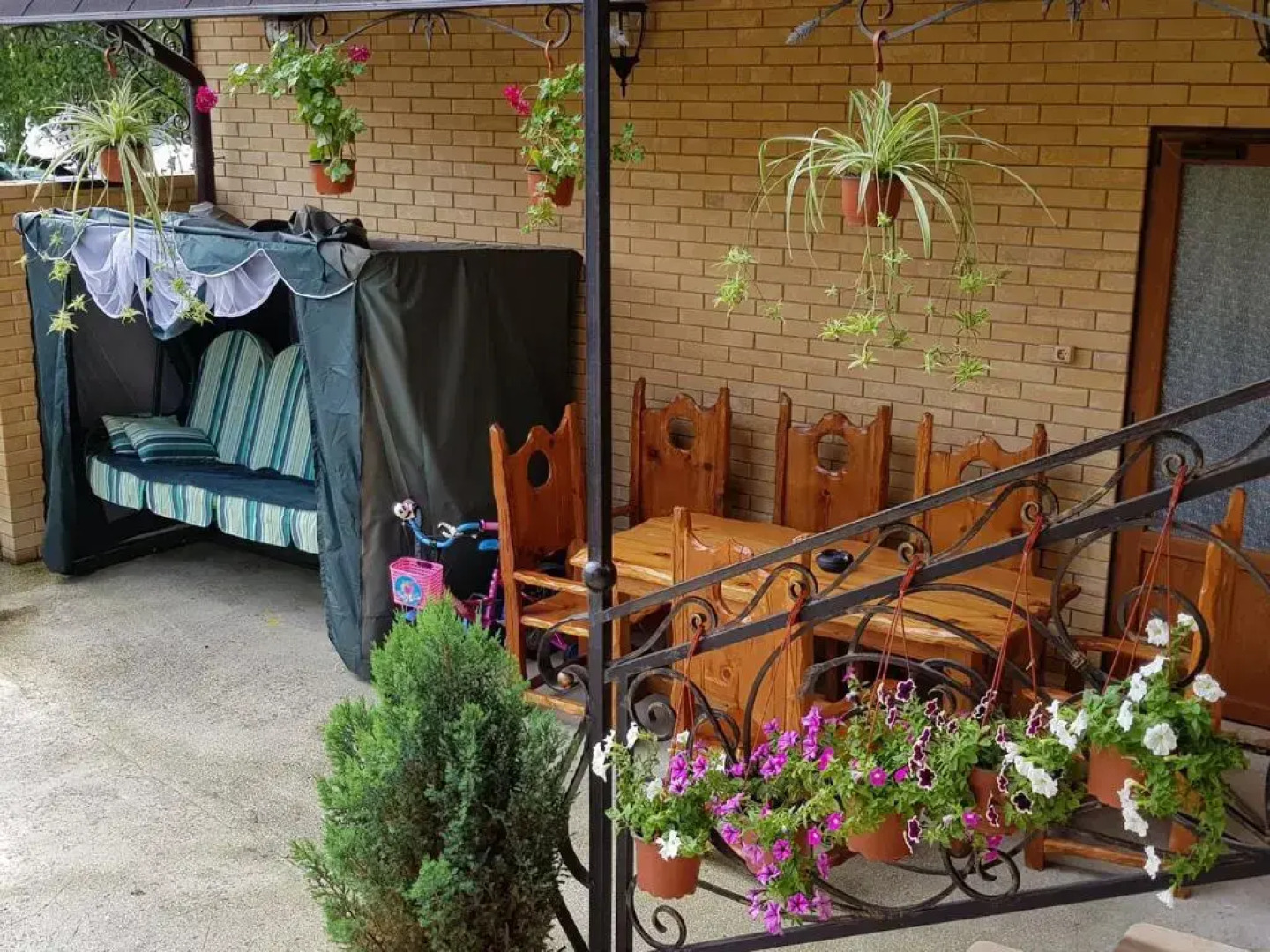 Гостевой Дом У Азы