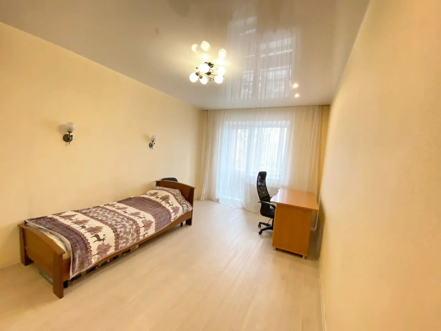 Апартаменты 3х комнатная квартира возле метро