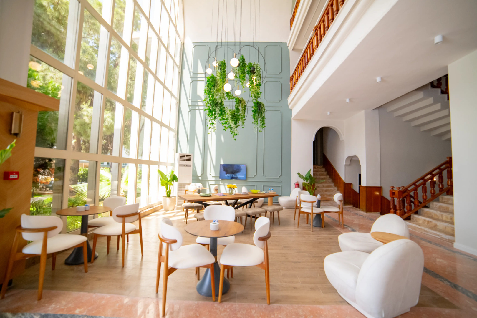 Rose Garden Premium Hotel