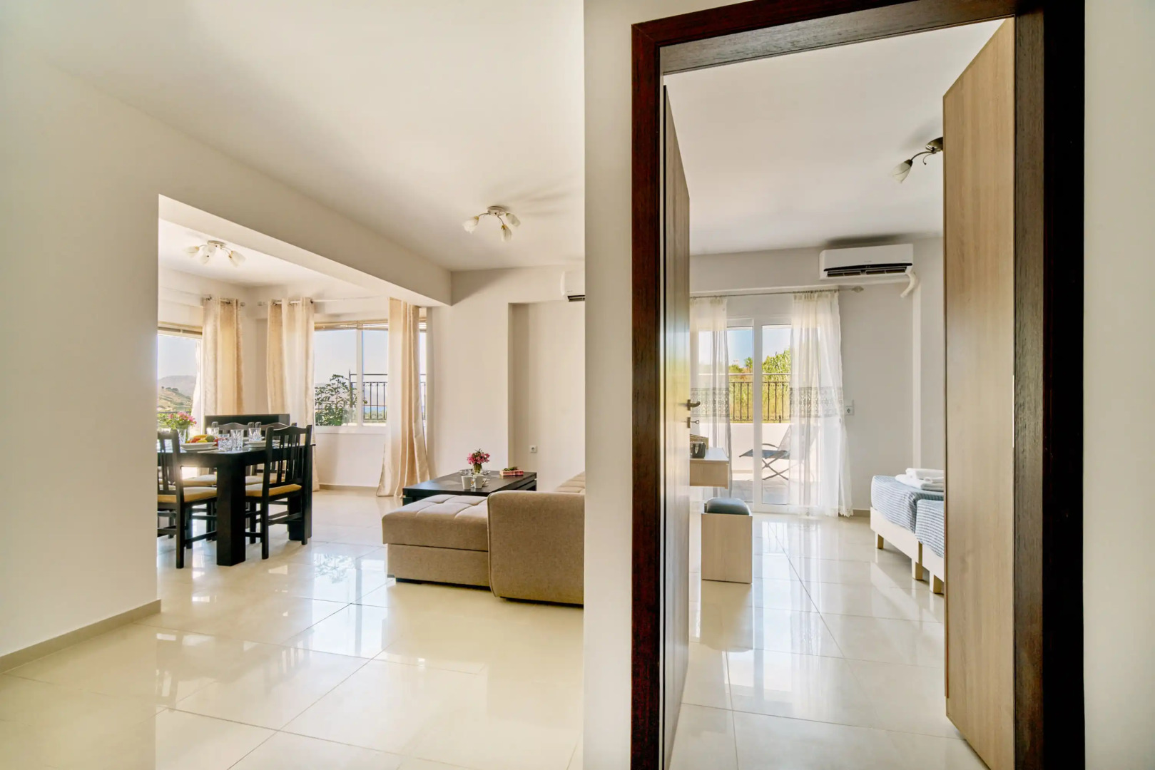 Отель Lake View Suites