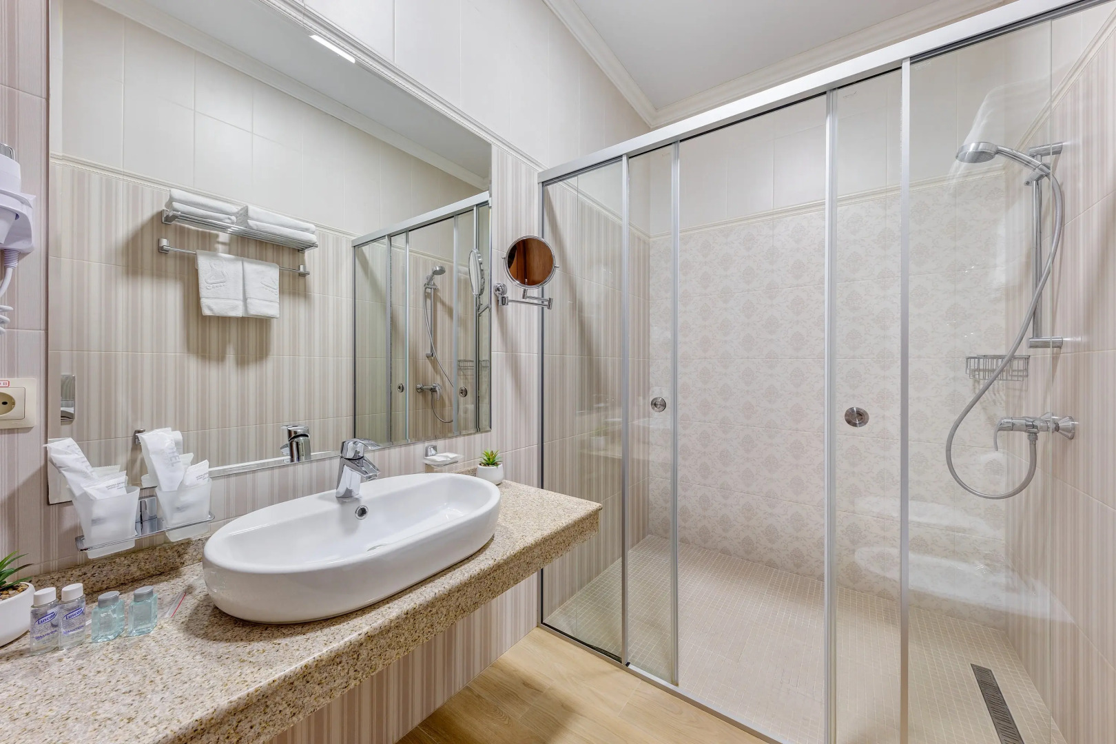 Отель Лермонт