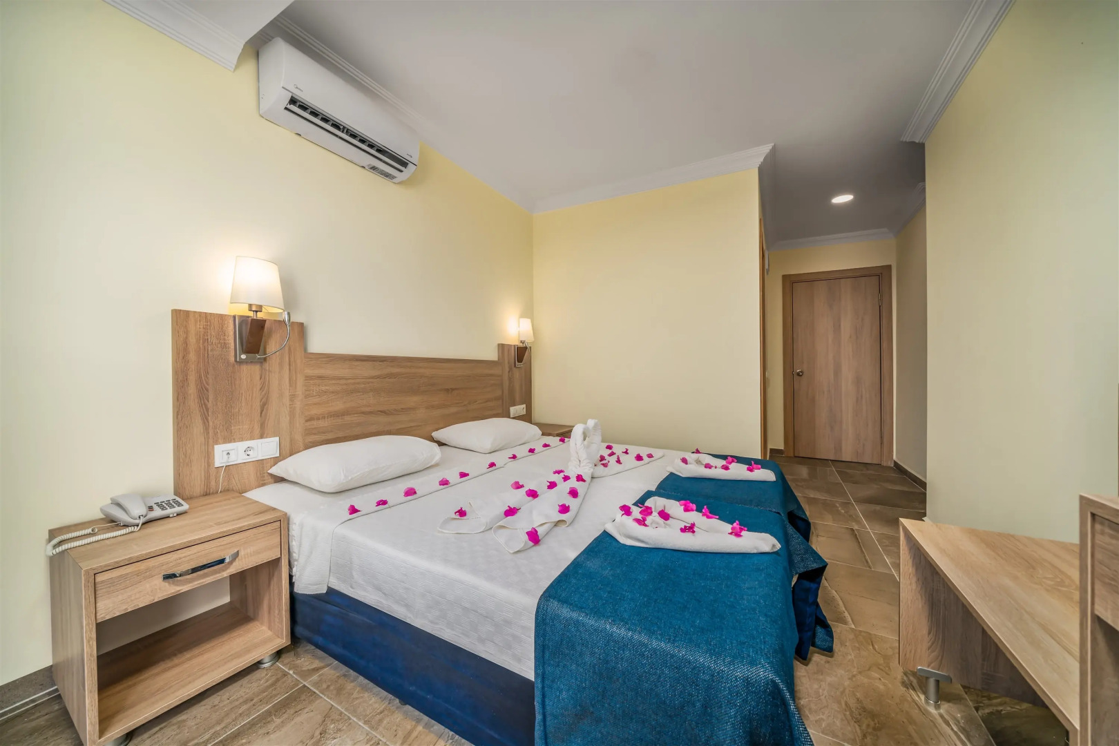 Отель Arsi Blue Beach Hotel