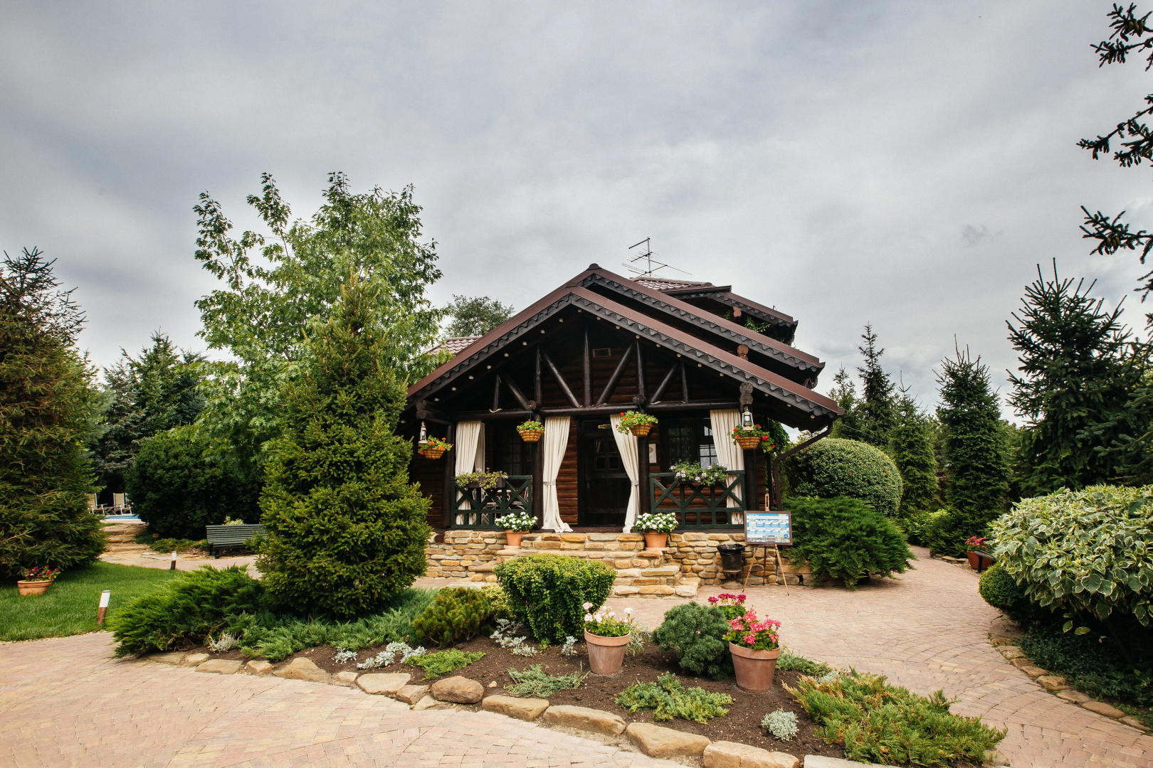 Отель Old House Resort & Spa