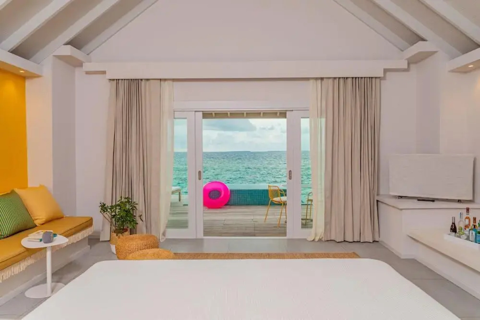 Resort The Standard Huruvalhi Maldives