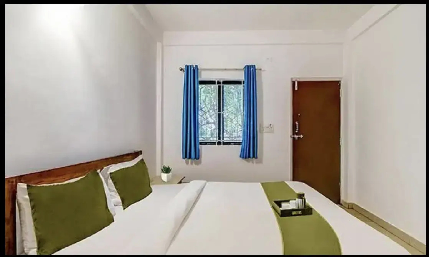 Отель Aqua Wave by YogiTree