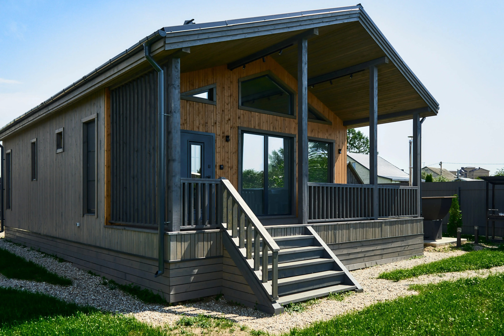 Частный дом Уютный дом с баней, чаном и барбекю у реки — для комфортного отдыха