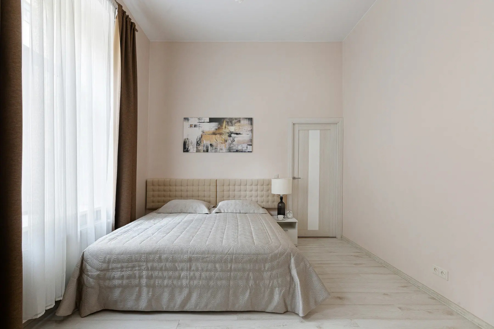 Апартаменты на Караванной