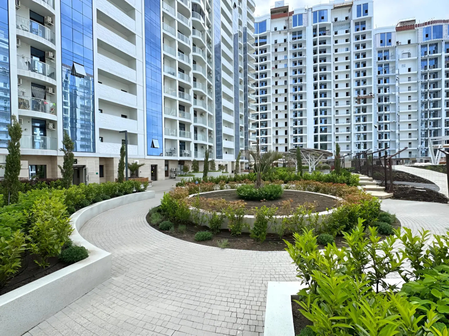 Апартаменты Яркая Студия с Видом на Море