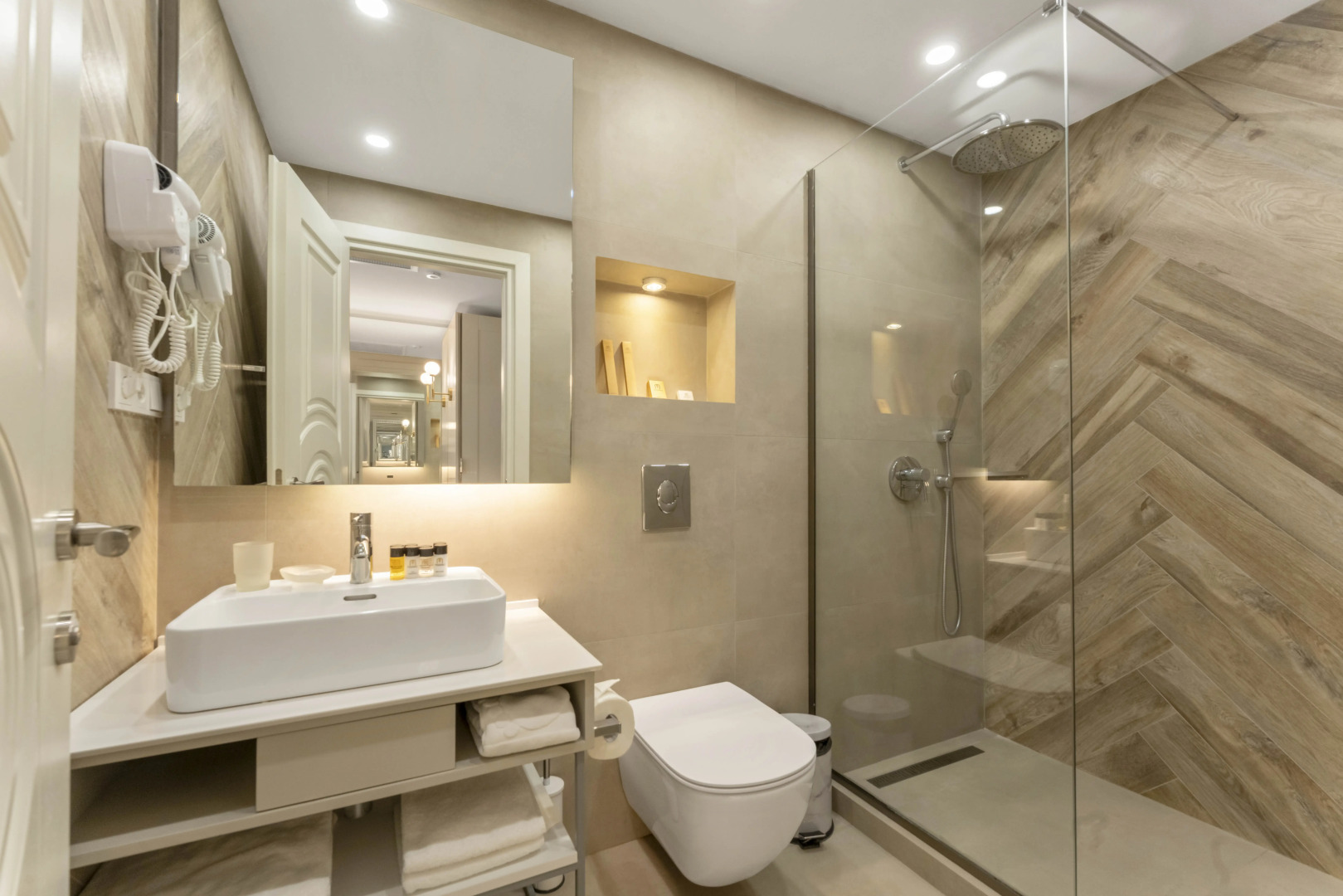 Курортный отель Mosavali